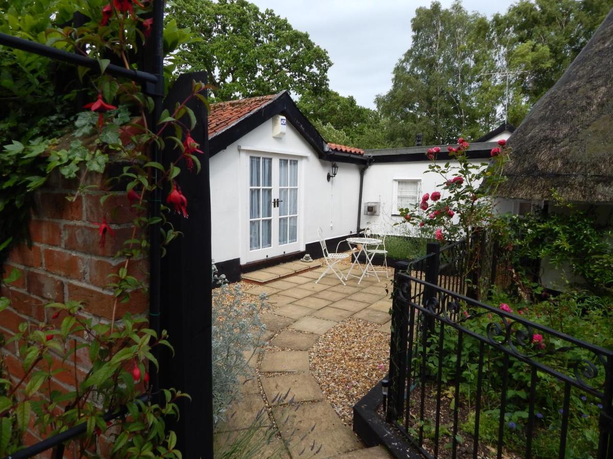 Frogs Hall B&B Eye  Εξωτερικό φωτογραφία