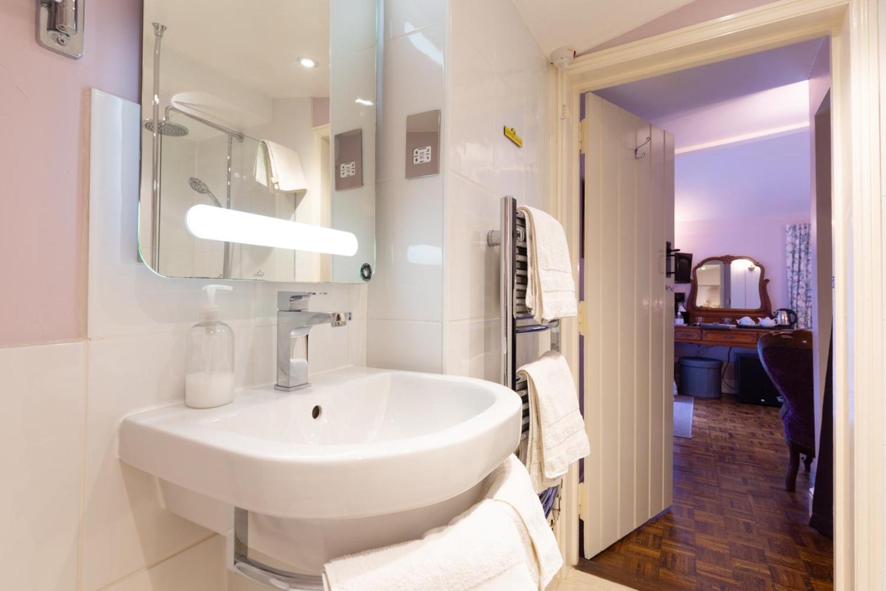 Frogs Hall B&B Eye  Εξωτερικό φωτογραφία