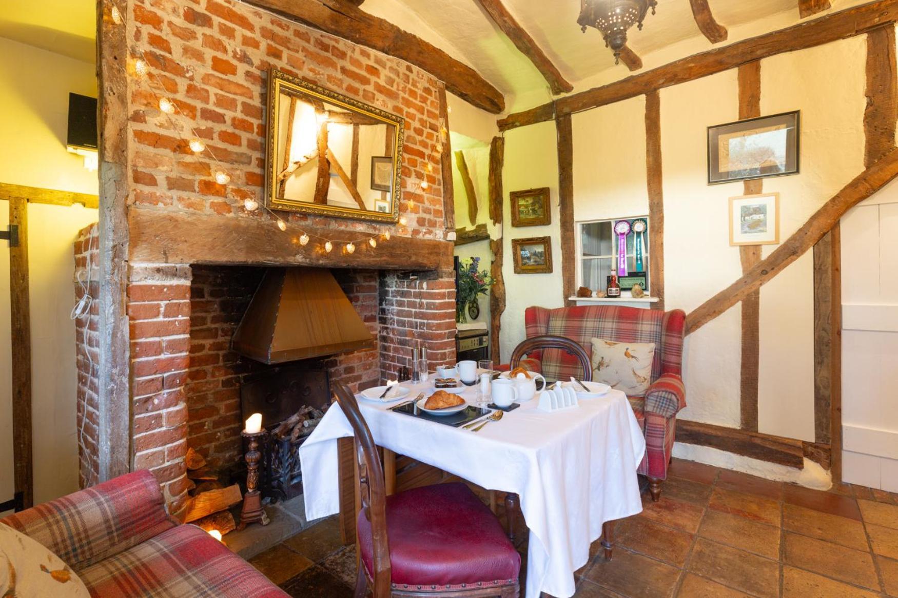 Frogs Hall B&B Eye  Εξωτερικό φωτογραφία